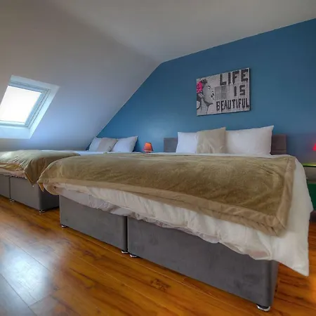 Spanish Arch Apartment